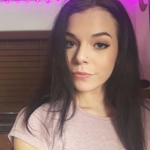 Meet your Posher, Ivy